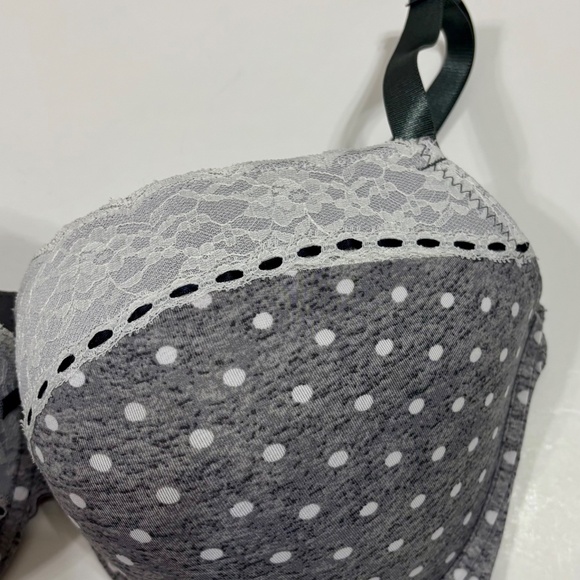 Women’s Body Embrace Lace Accent Bra Size 40DD - Picture 2 of 5